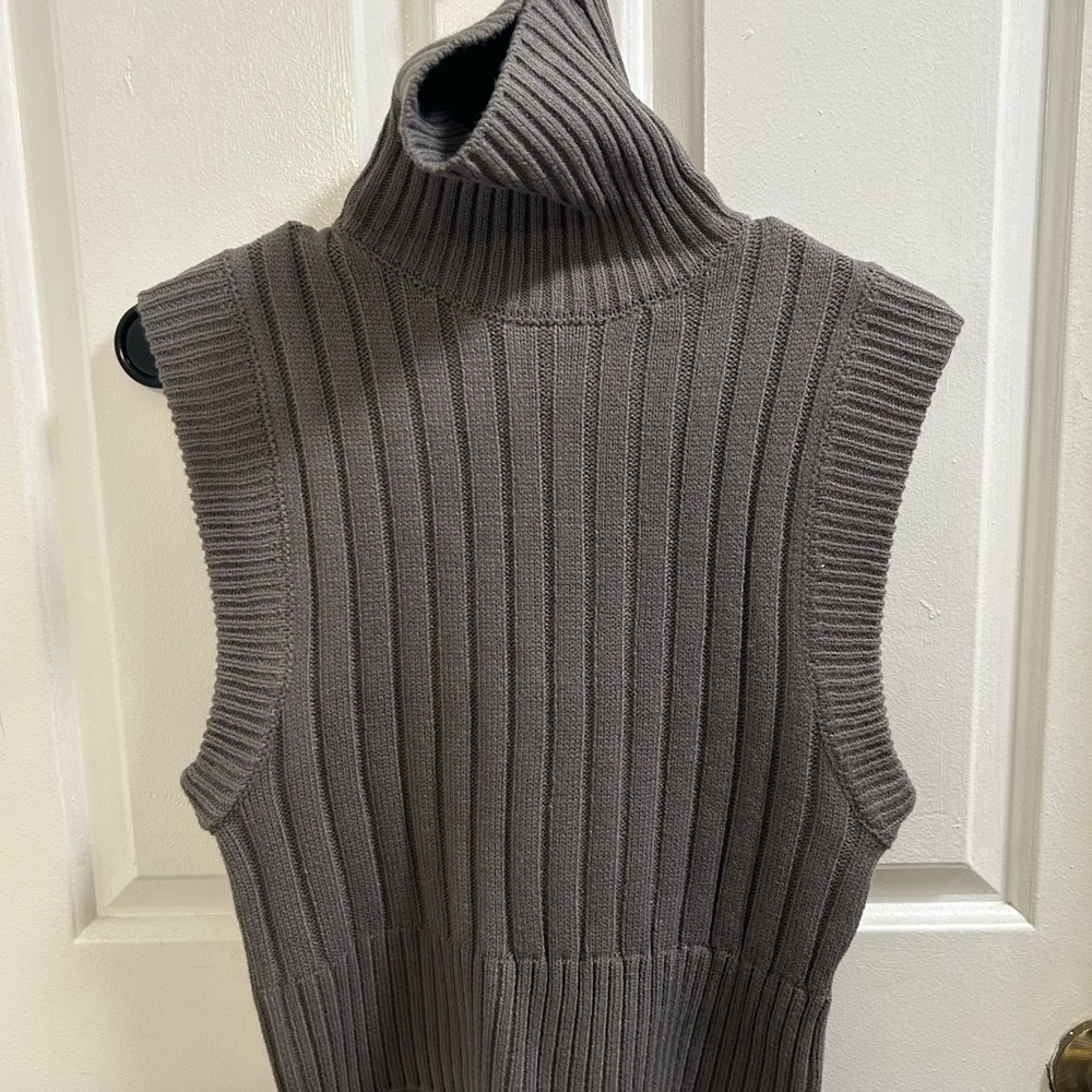 Forever 21 Charcoal Ribbed Knit Top